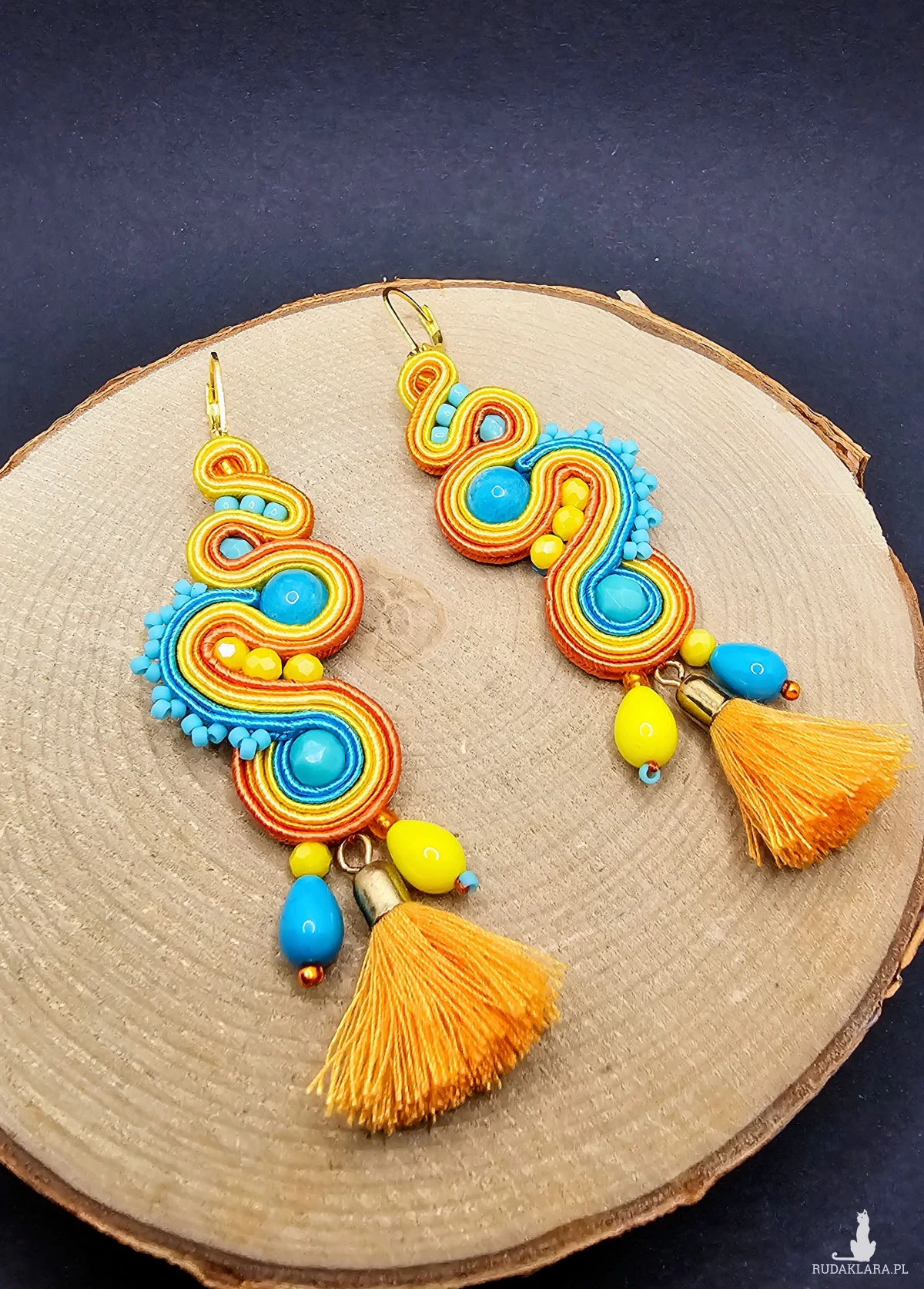 Kolczyki sutasz z jadeitami i chwostami